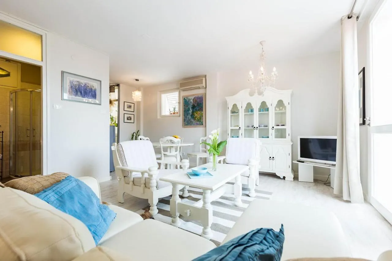 Azzurro Central Apartment 4 Stars Zadar Croatia