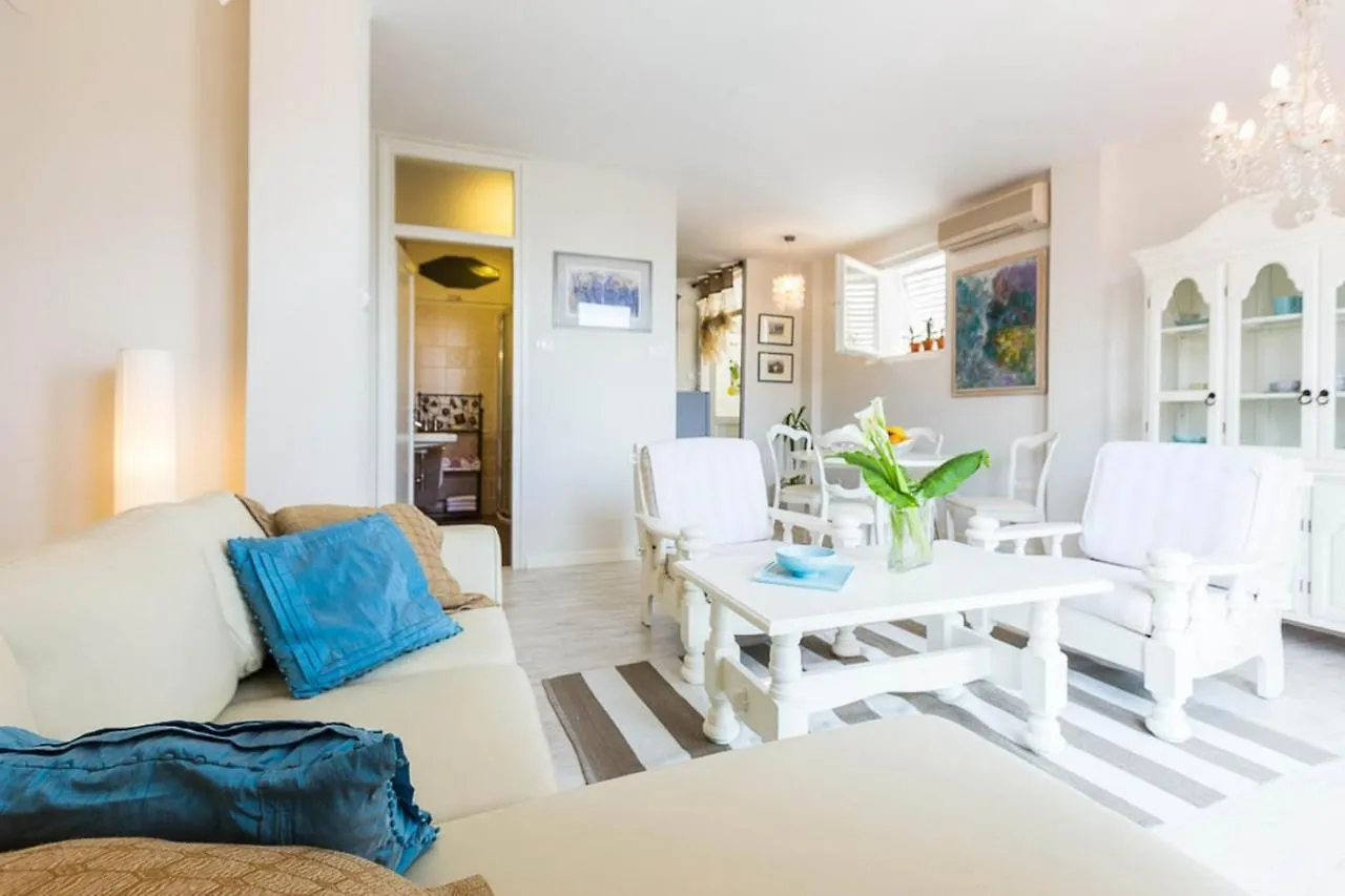 Azzurro Central Apartment 4 Stars Zadar