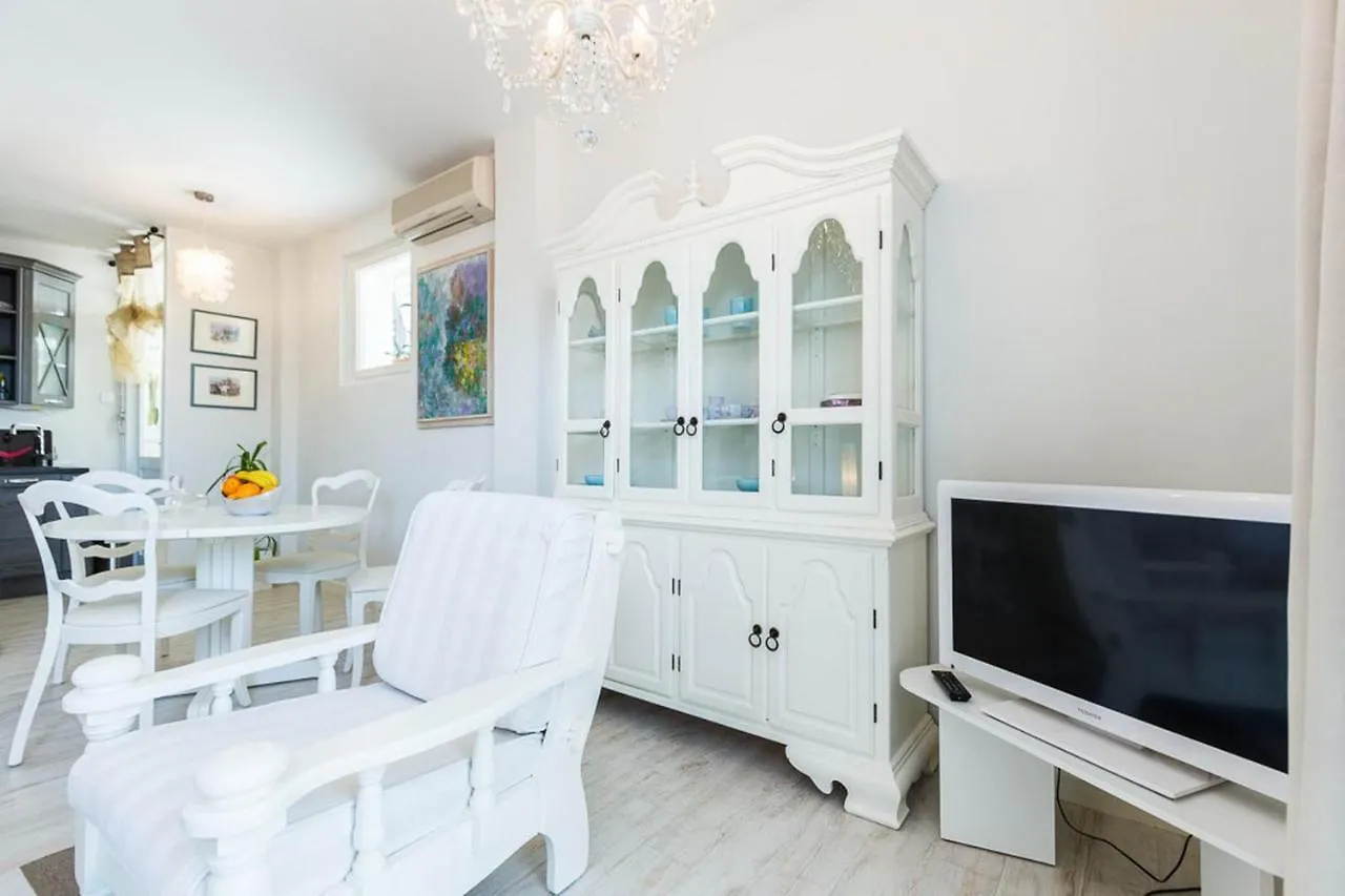 Azzurro Central Apartment 4 Stars Zadar 0*,